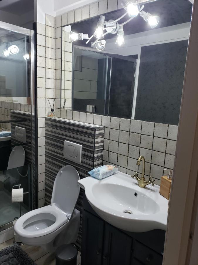 Phoenix Studio Bukarest Exteriör bild