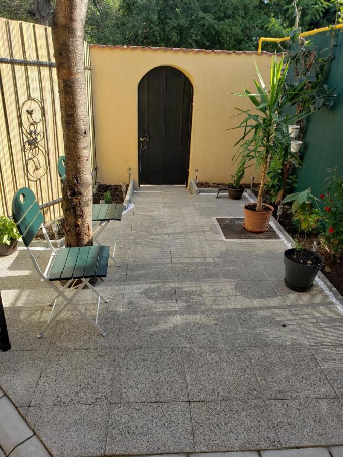 Phoenix Studio Bukarest Exteriör bild